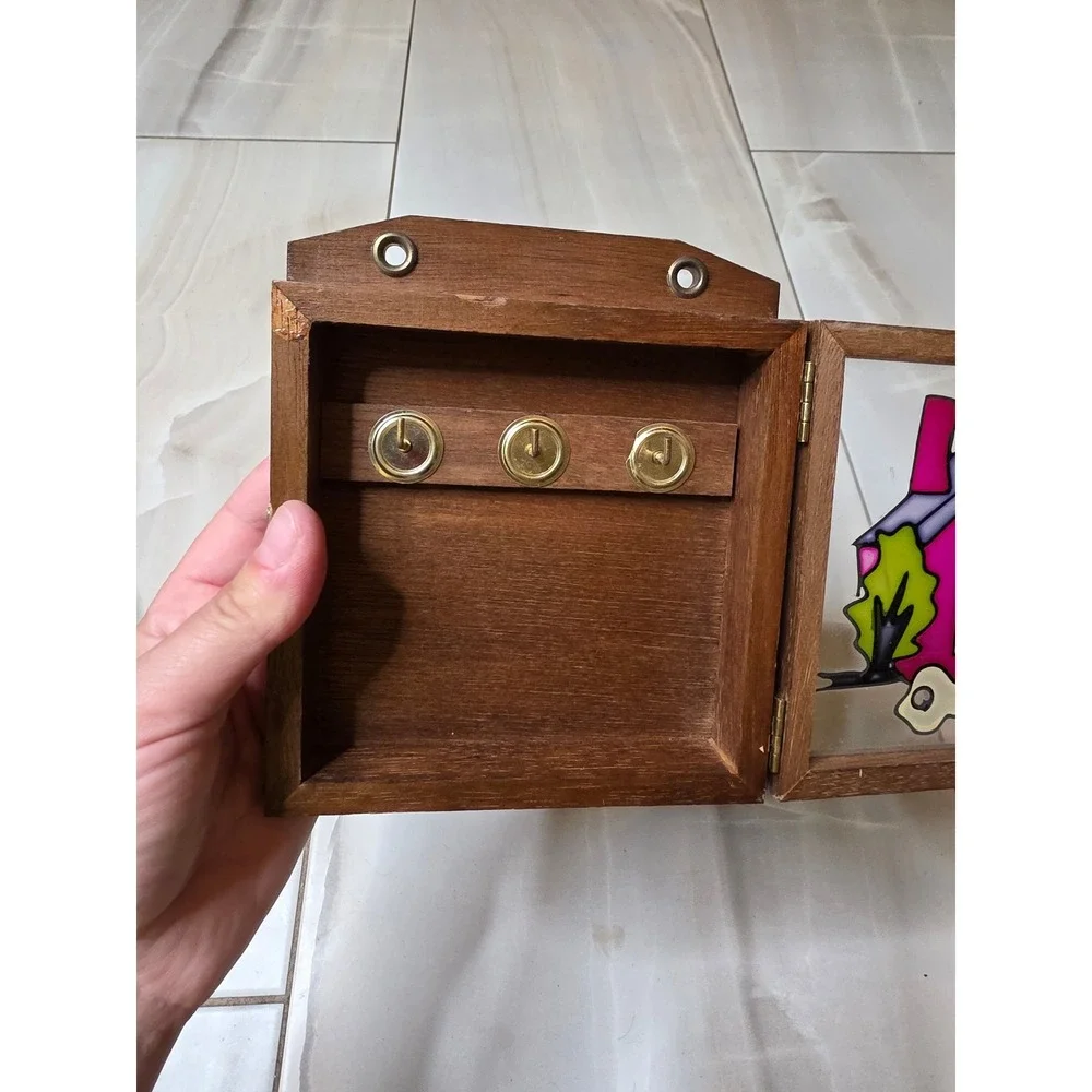 Vintage Wooden Key Holder Box Wall Mount Stained Glass Style House 3 Hooks 6in - Picture 13 of 16